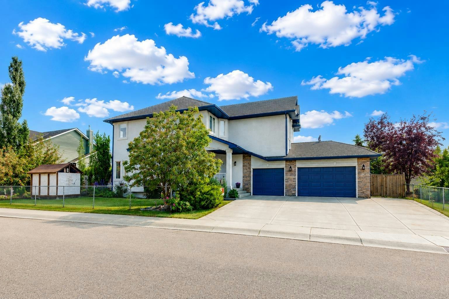402 Fairways Mews NW, Airdrie, AB, T4B 2W9