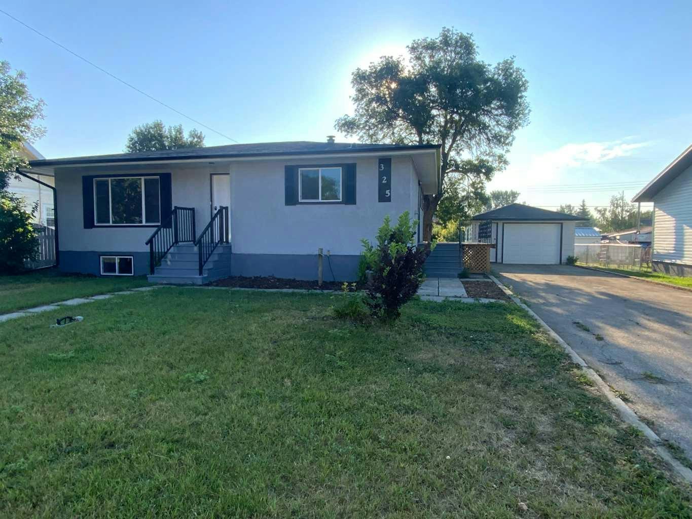 325 Aberdeen Avenue, Rural Kneehill County, AB, T0M 0L0