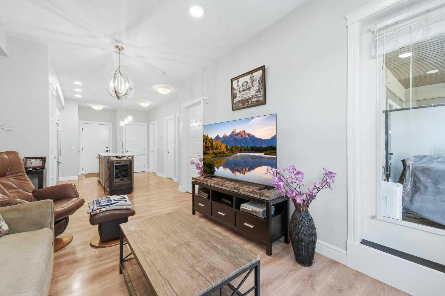 211-19661 40 Street SE, Calgary, AB, T3M 3H3 - 11
