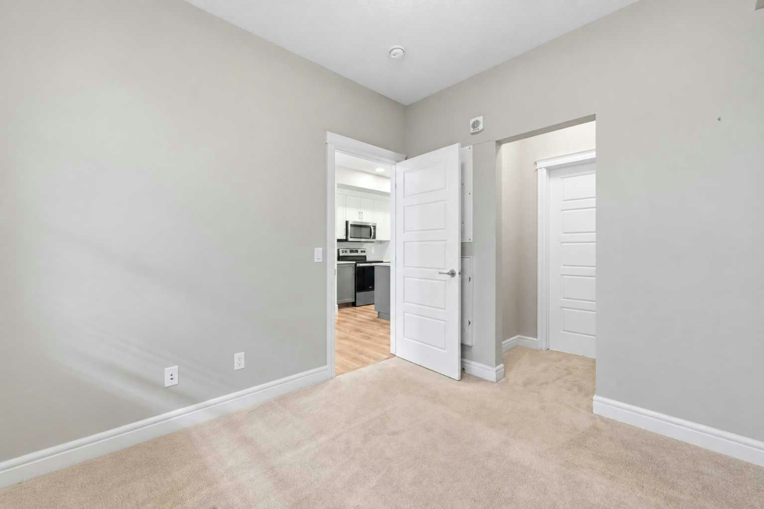 211-19661 40 Street SE, Calgary, AB, T3M 3H3 - 30