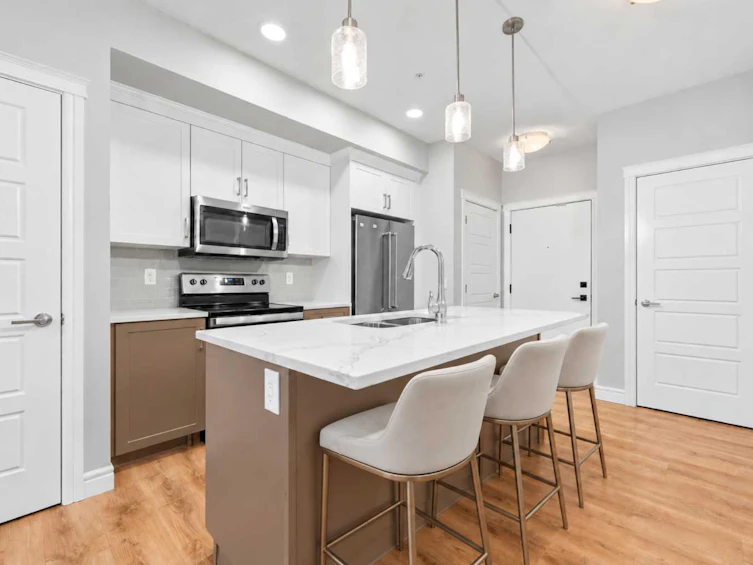 211-19661 40 Street SE, Calgary, AB, T3M 3H3 - 8