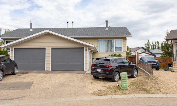 10 Valley Crescent