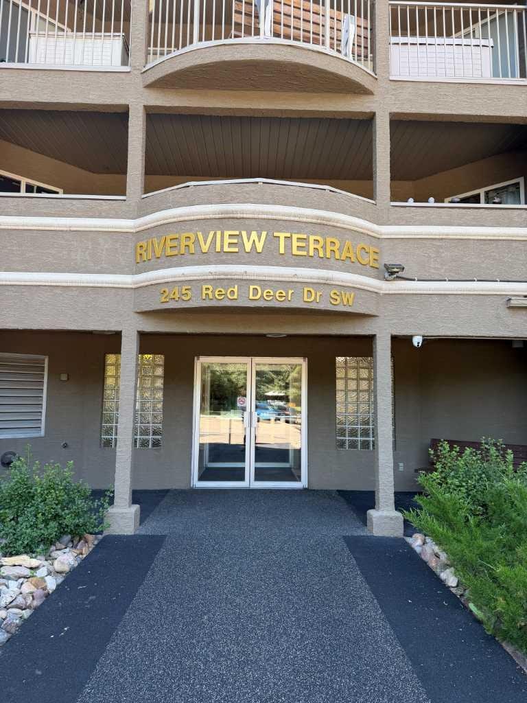 315-245 Red Deer Drive SW, Medicine Hat, AB, T1A 8P4