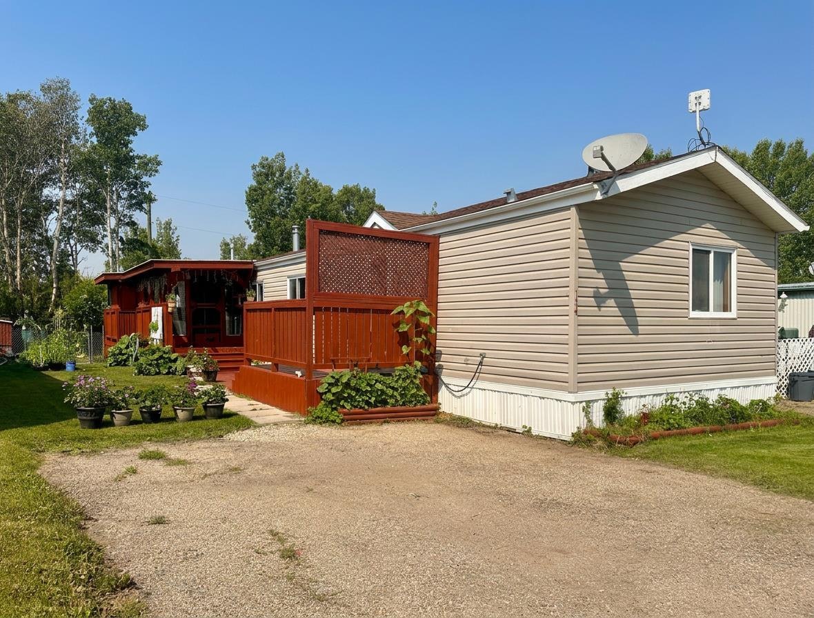 134 Meadow Drive, Red Deer County, AB, T0M 0H0