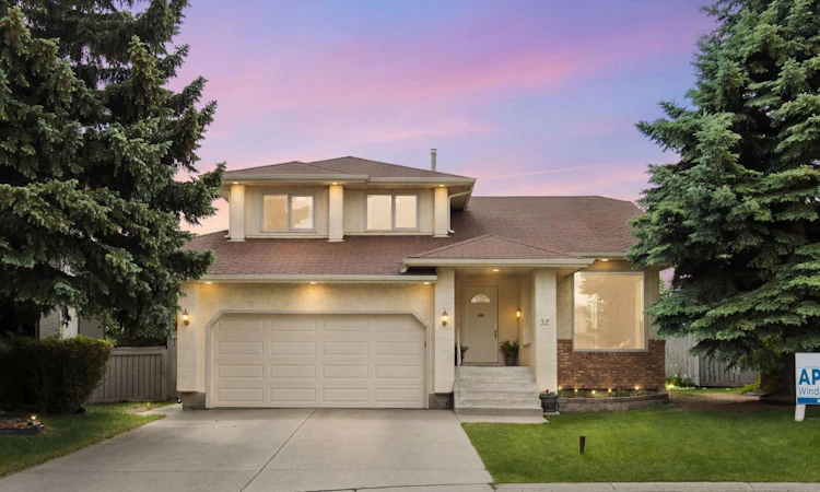 32 Del Rio Place NE