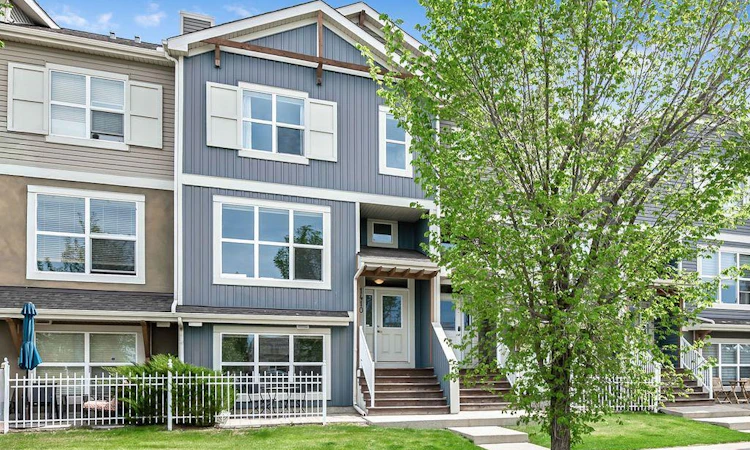 1410-10 Auburn Bay Avenue SE