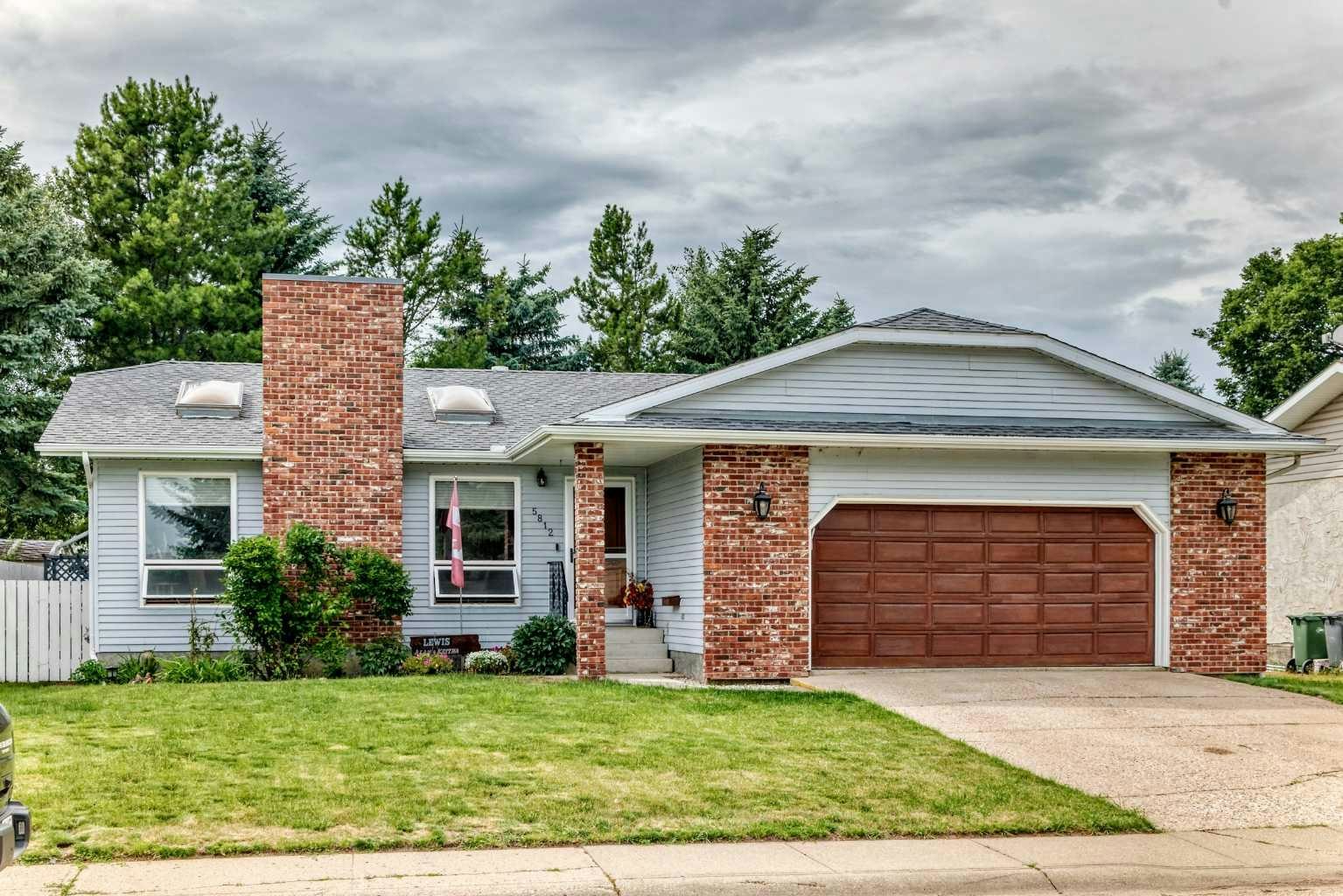 5812 60 Street, Ponoka, AB, T4J 1L3