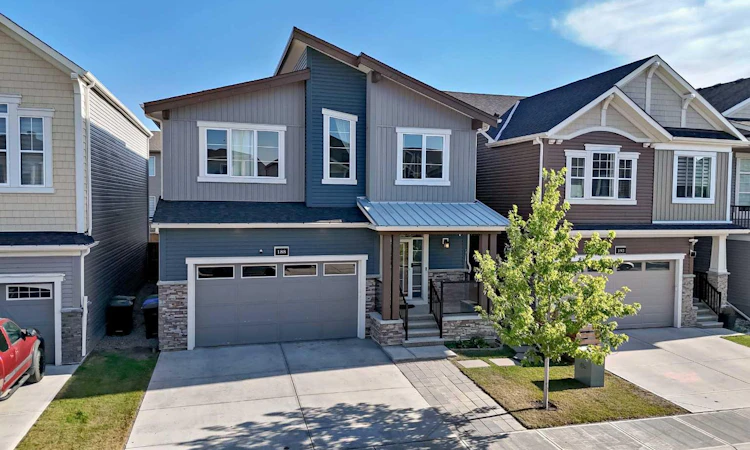 188 Carrington Crescent NW