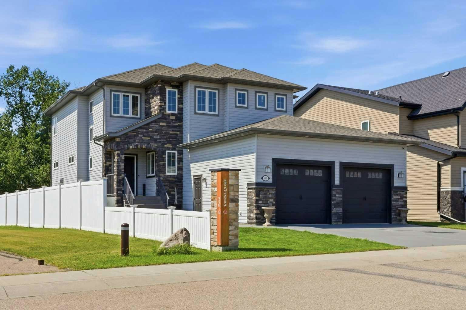 40 Vienna Close, Red Deer, AB, T4R 0P1
