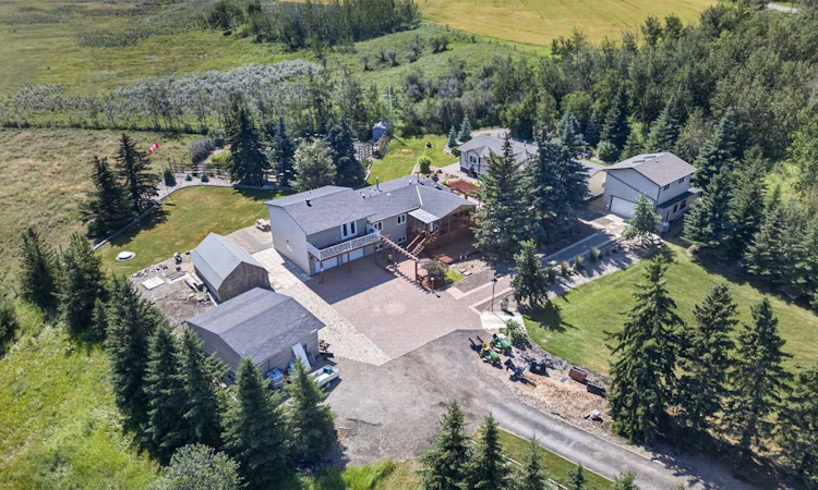 10 & 20-30245 Range Road 12