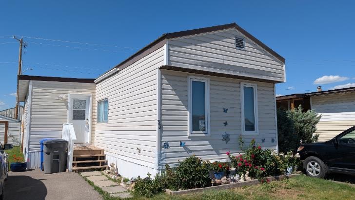 33-5853 4 Street W, Claresholm, AB, T0L 0T0