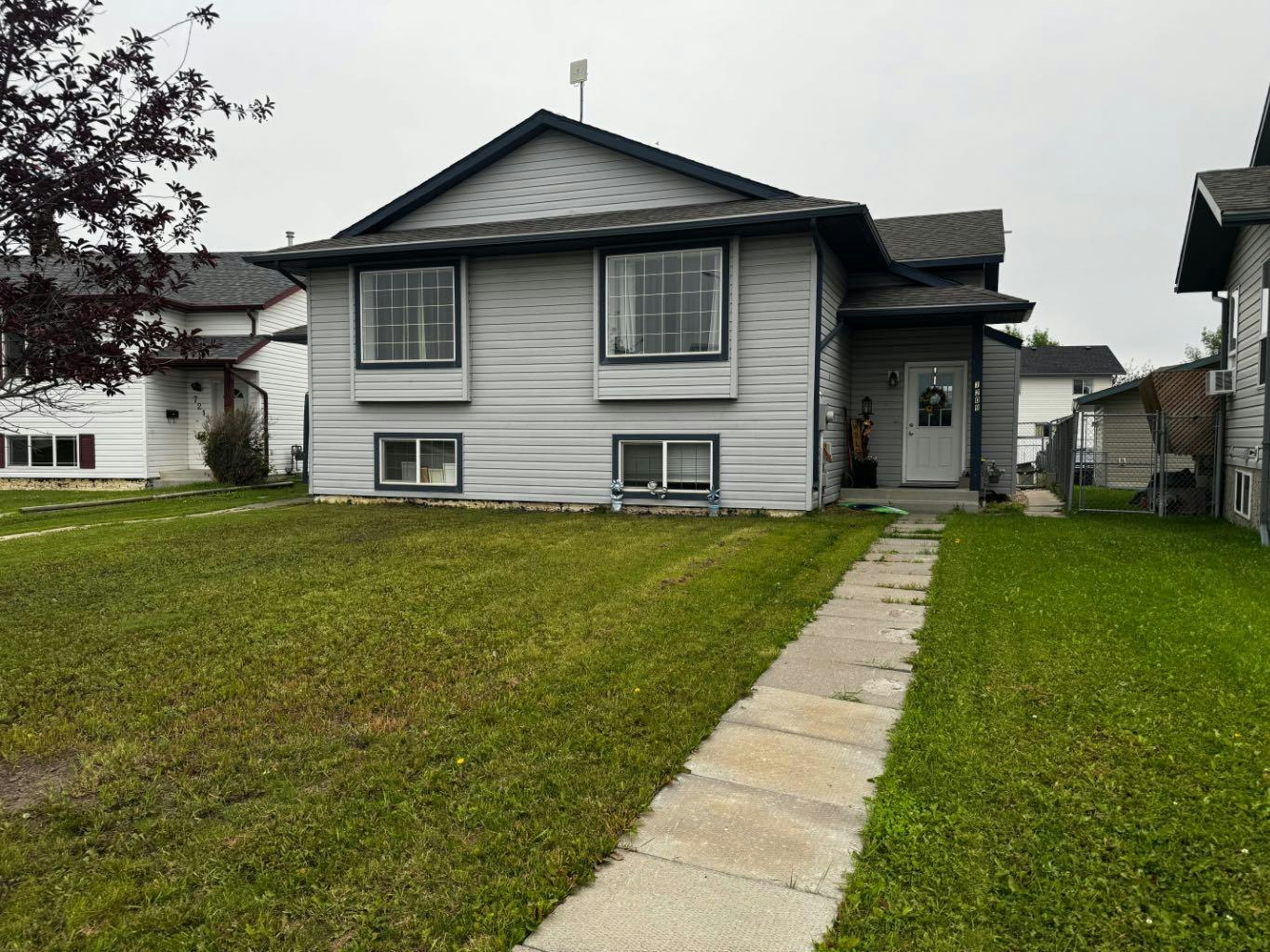 7209 105 Street, Grande Prairie, AB, T8W 2S6