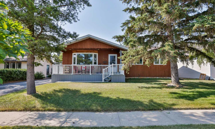 425 Cottonwood Drive