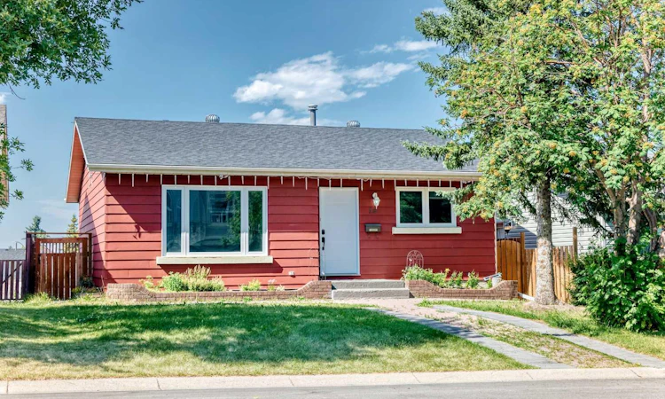 32 Macewan Park Link NW