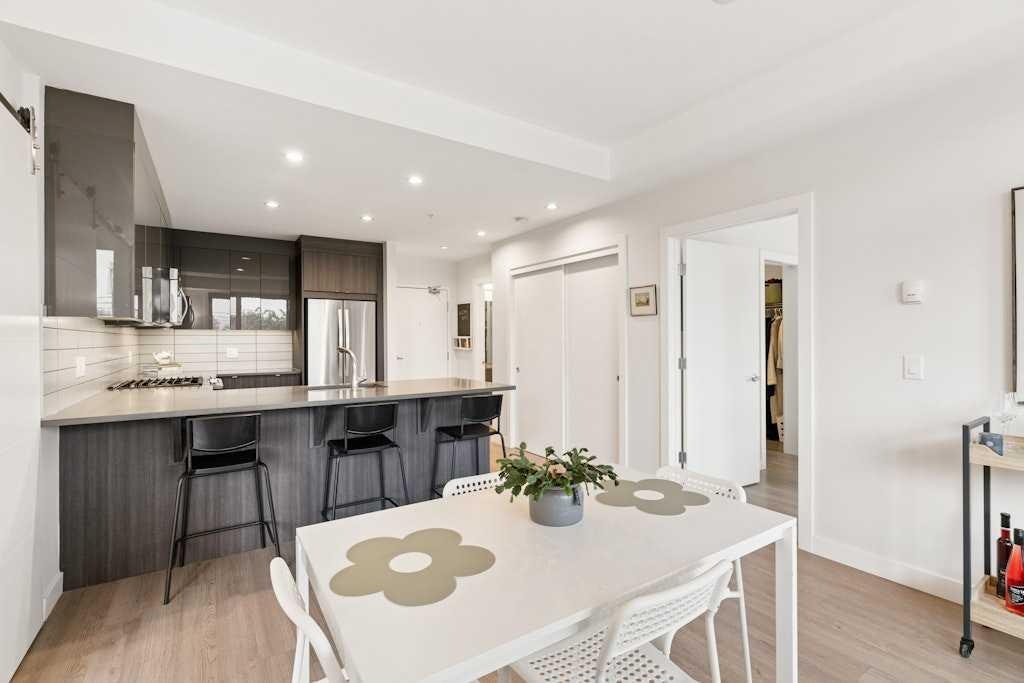 203-1526 9 Avenue SE, Calgary, AB, T2G 0T7