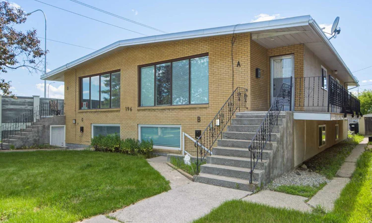 196 Gordon Drive SW