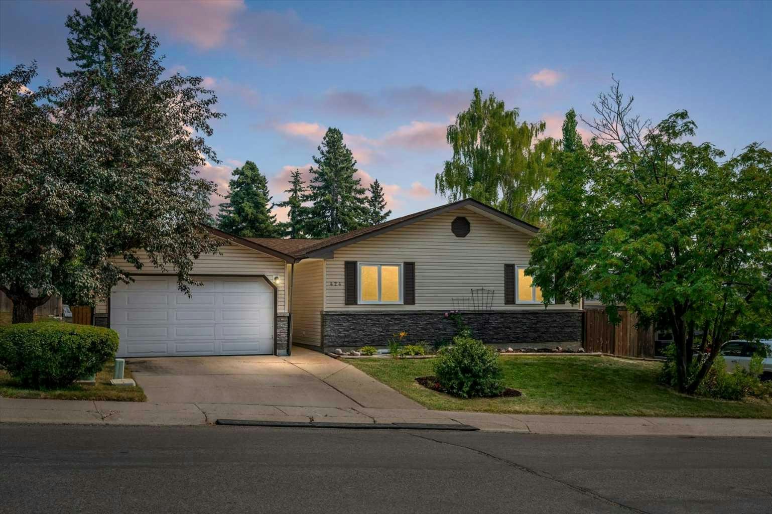 424 Silver Valley Drive NW, Calgary, AB, T3B 4C2