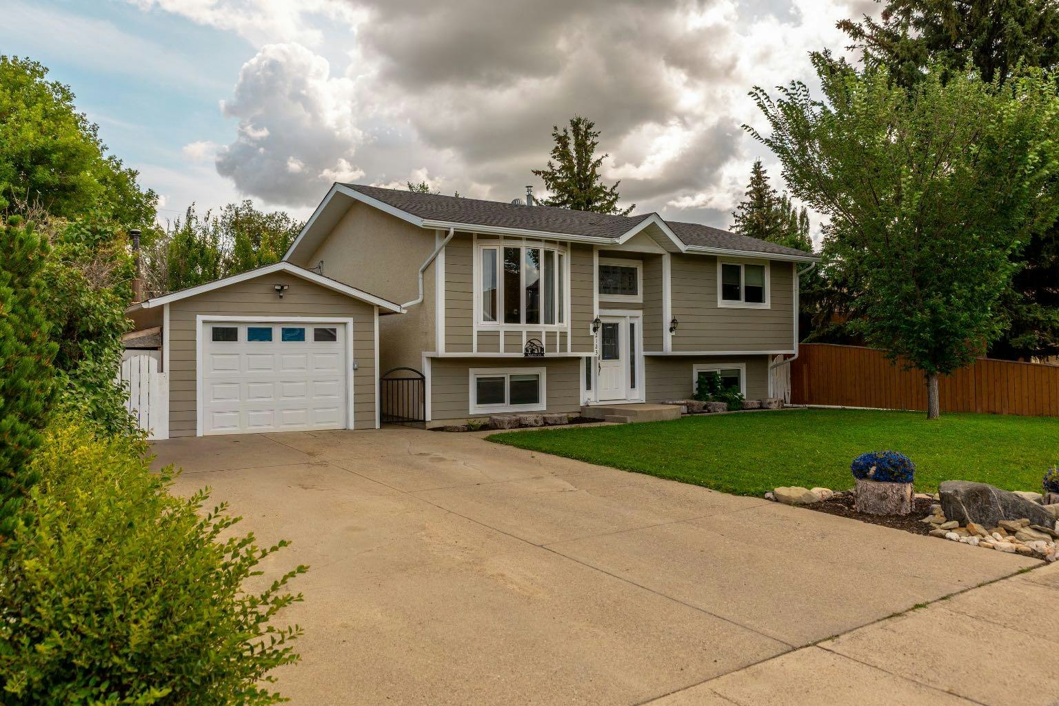 2123 25th Street, Coaldale, AB, T1M 1J4