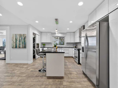 11 Selkirk Drive SW - 4