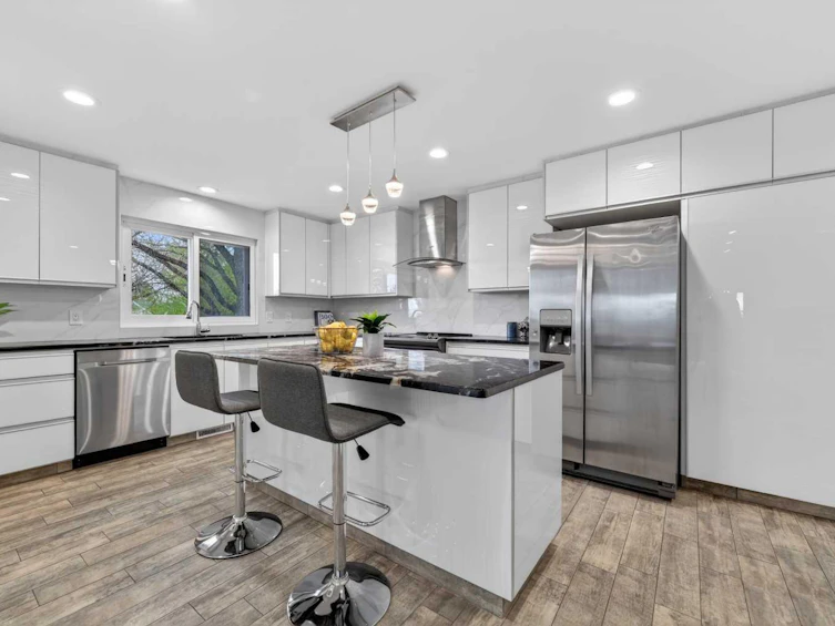11 Selkirk Drive SW, Calgary, AB, T2W 0M3 - 5