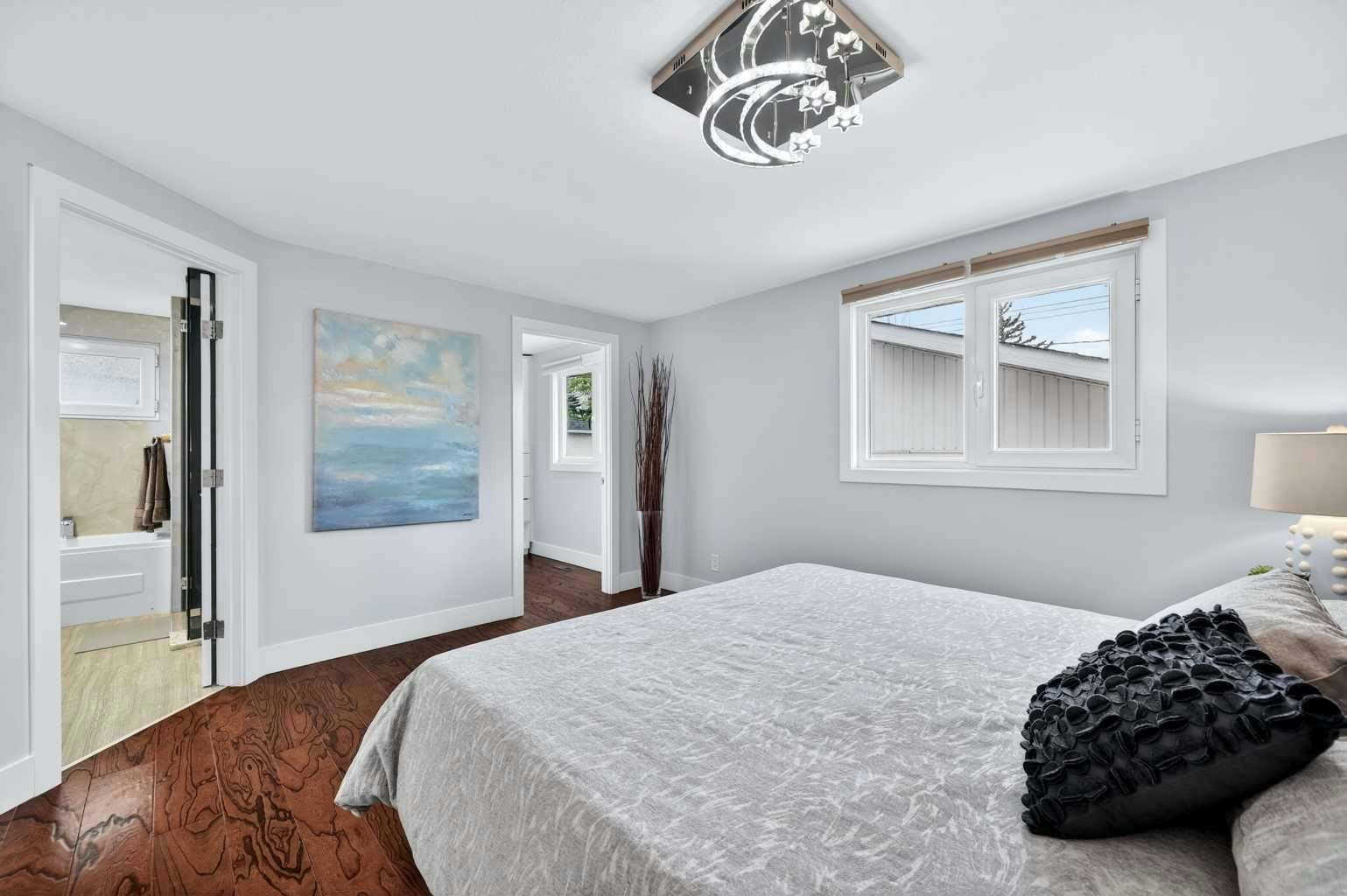 11 Selkirk Drive SW, Calgary, AB, T2W 0M3 - 23