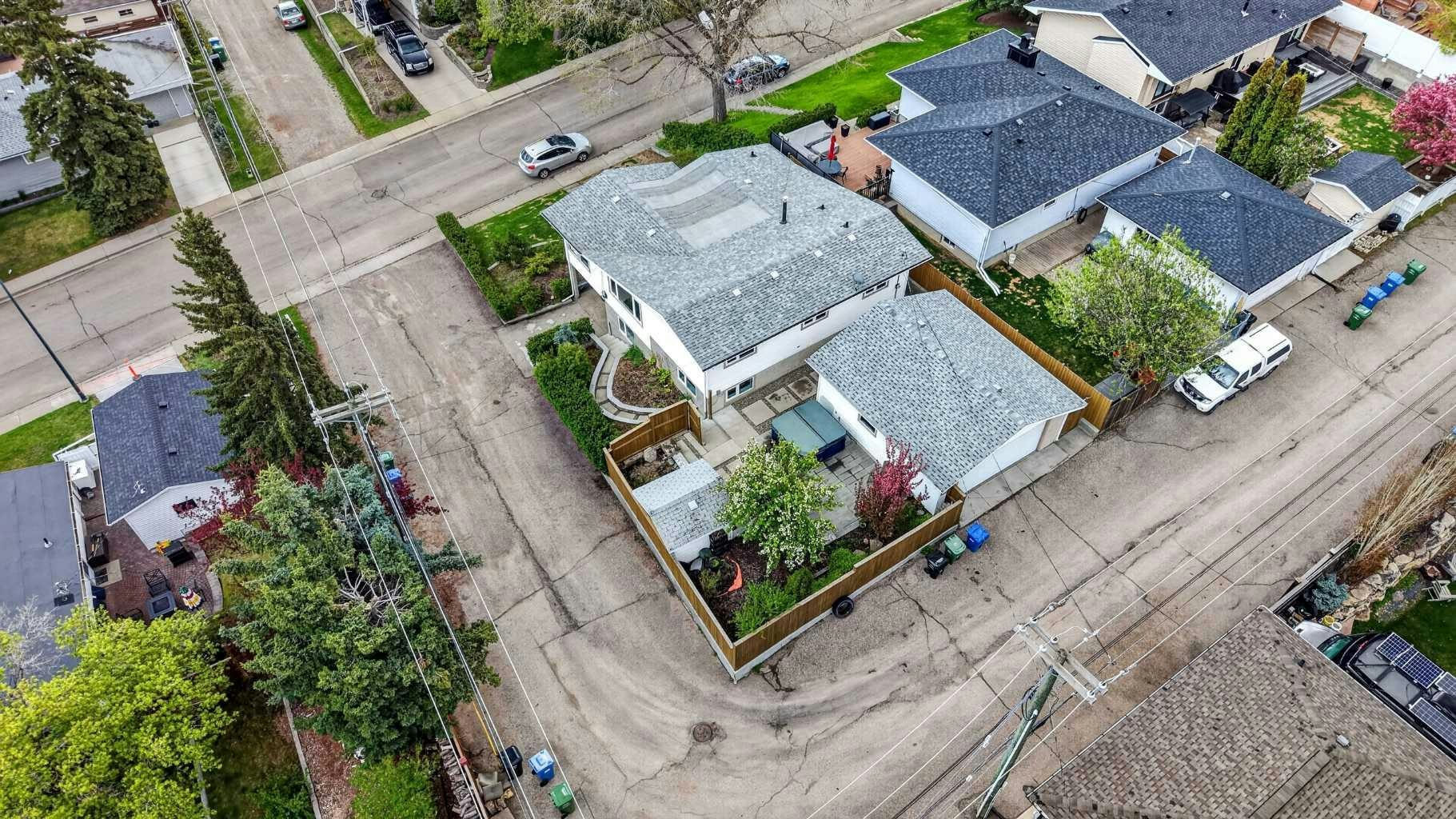 11 Selkirk Drive SW, Calgary, AB, T2W 0M3 - 48