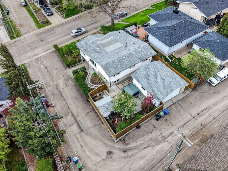 11 Selkirk Drive SW, Calgary, AB, T2W 0M3 - 48