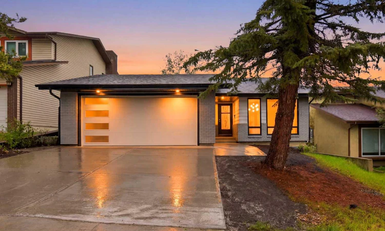 300 Edgehill Drive NW