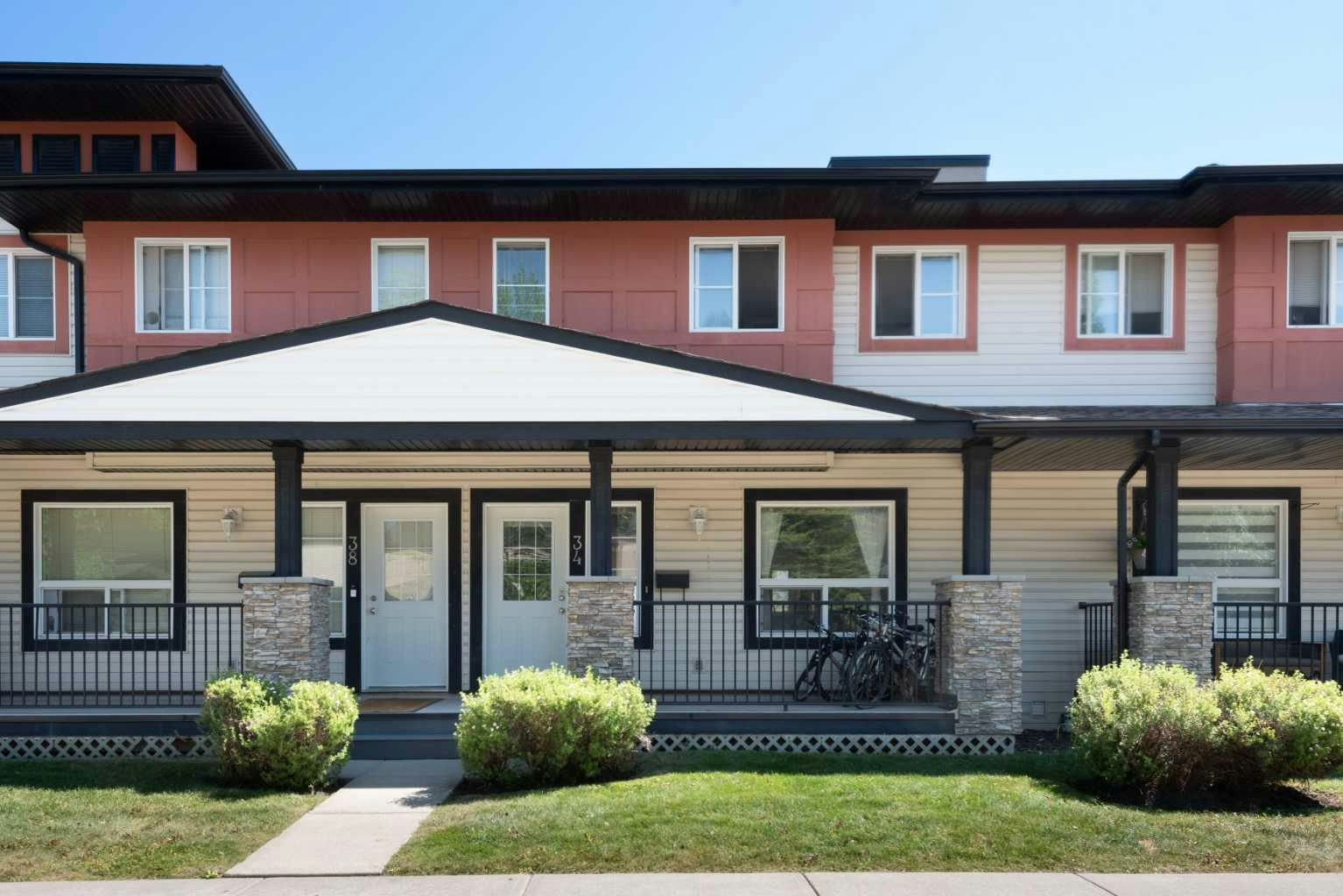 34 Eversyde Common SW, Calgary, AB, T2Y 4Z7