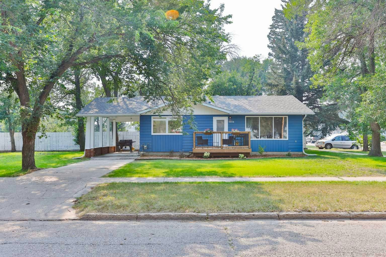 5334 45 Avenue, Taber, AB, T1G 1C3
