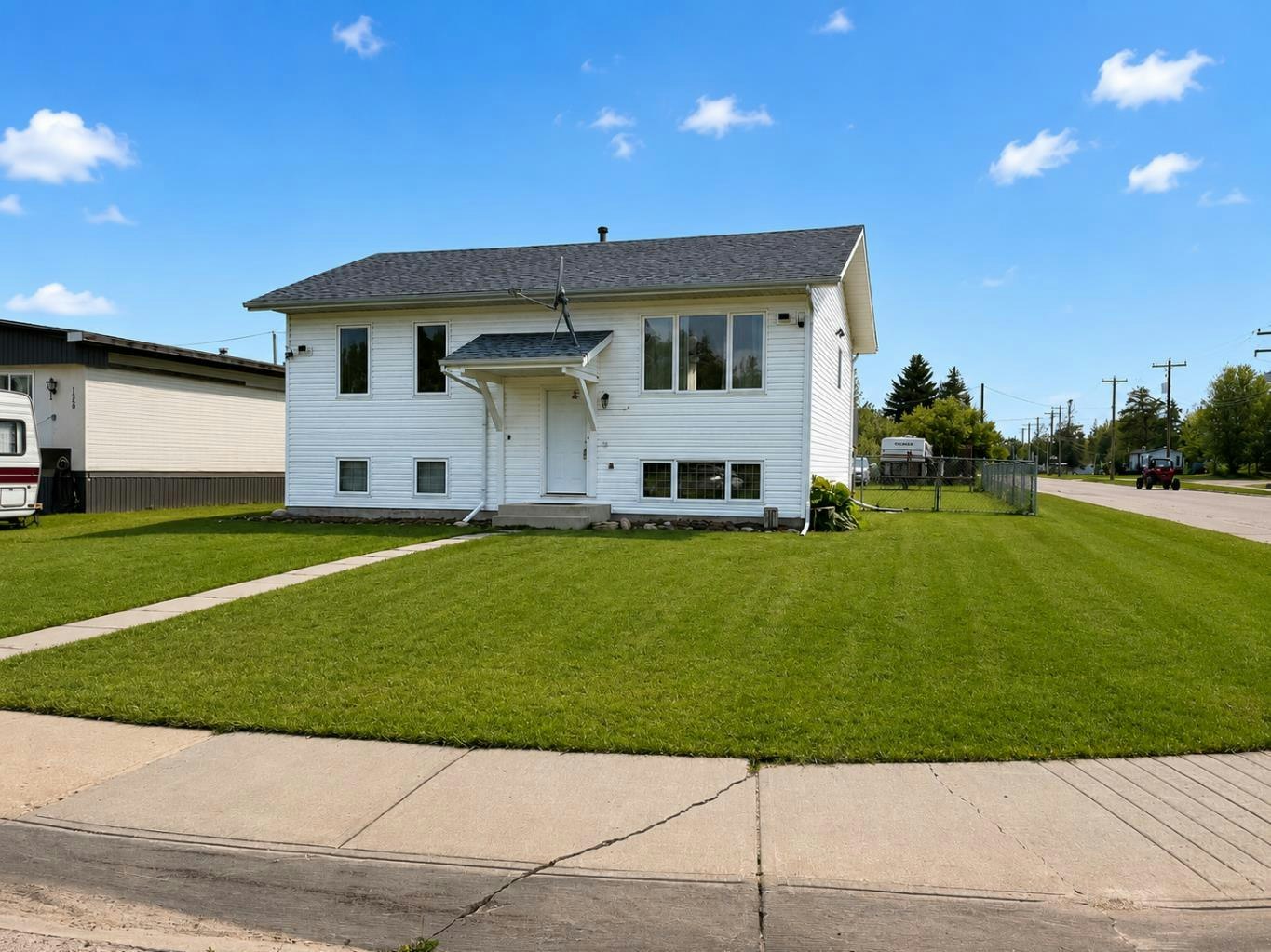 130 1 Street, Woodlands County, AB, T0E 0B0