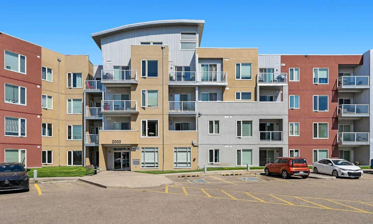 2307-604 East Lake Boulevard NE