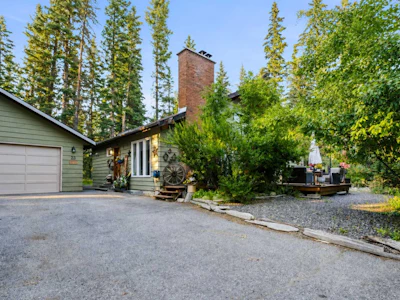 23 Redwood Meadows Drive - 2
