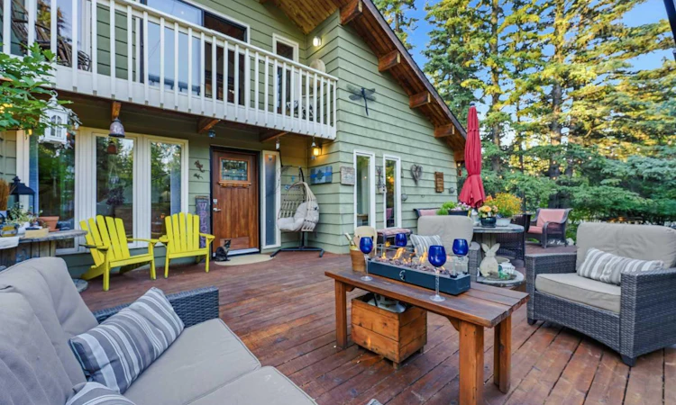 23 Redwood Meadows Drive
