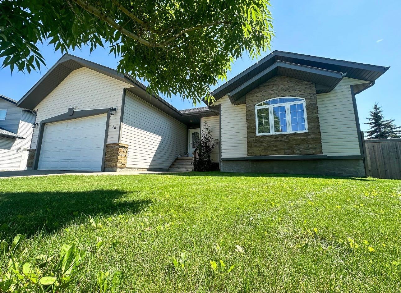 66 Cedar Heights, Whitecourt, AB, T7S 0A4