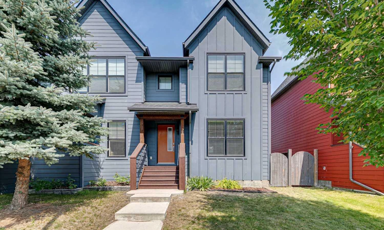 28 Walden Drive SE