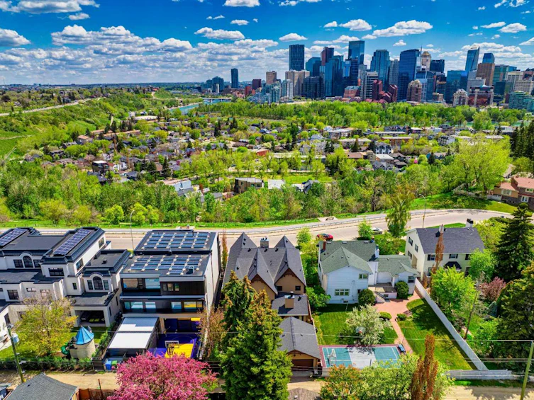 738 Crescent Road NW, Calgary, AB, T2M 4A7