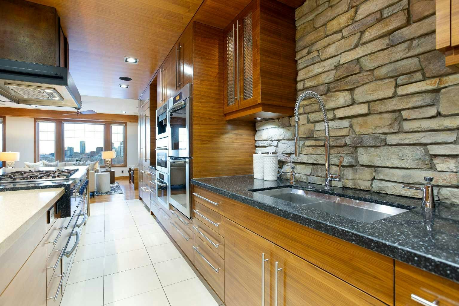 738 Crescent Road NW, Calgary, AB, T2M 4A7 - 11