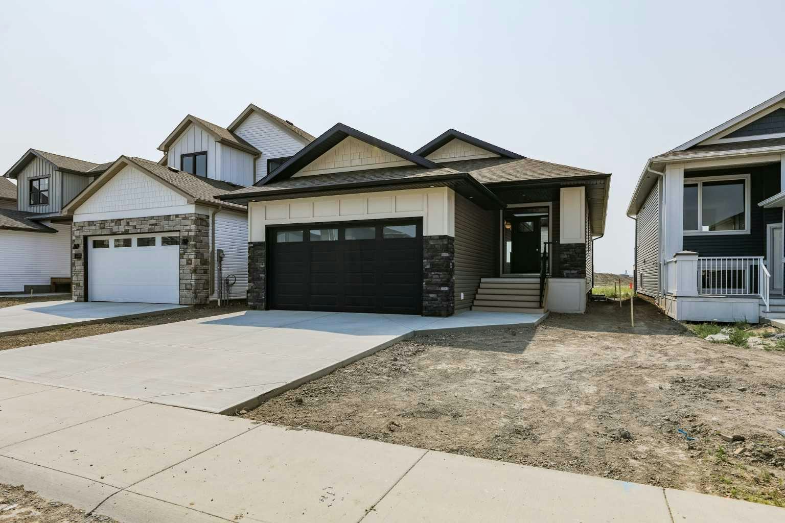 562 Malahat Green W, Lethbridge, AB, T1J 5W4