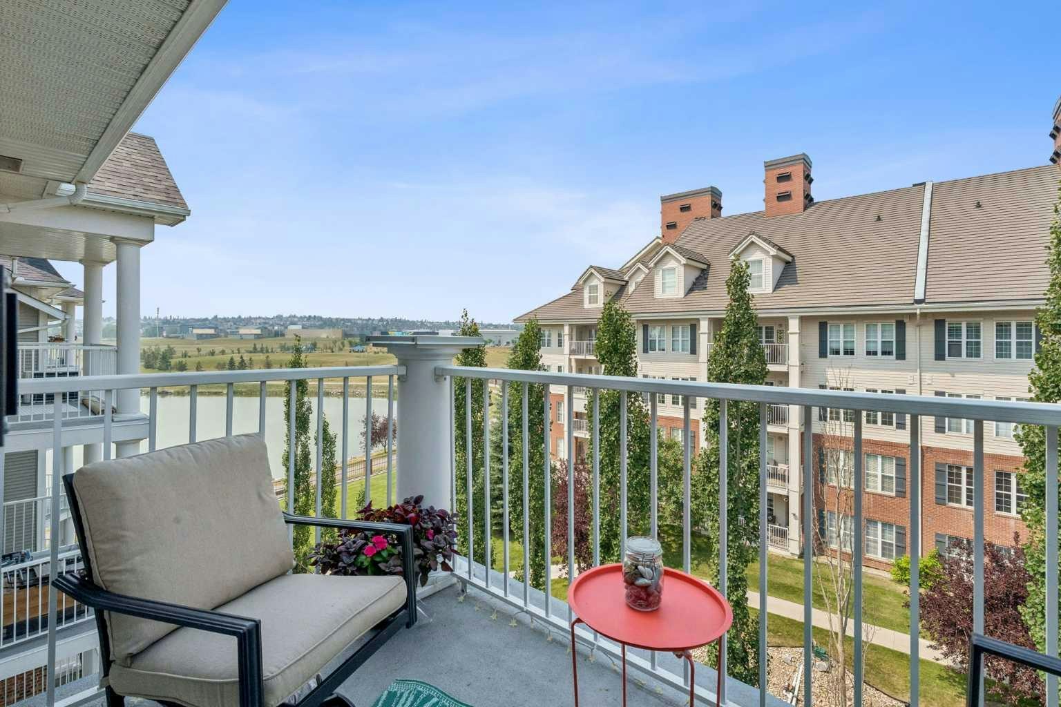 3407-10 Country Village Park NE, Calgary, AB, T3K 0W5
