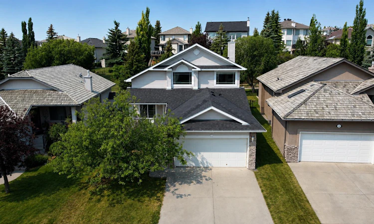 120 Gleneagles Terrace