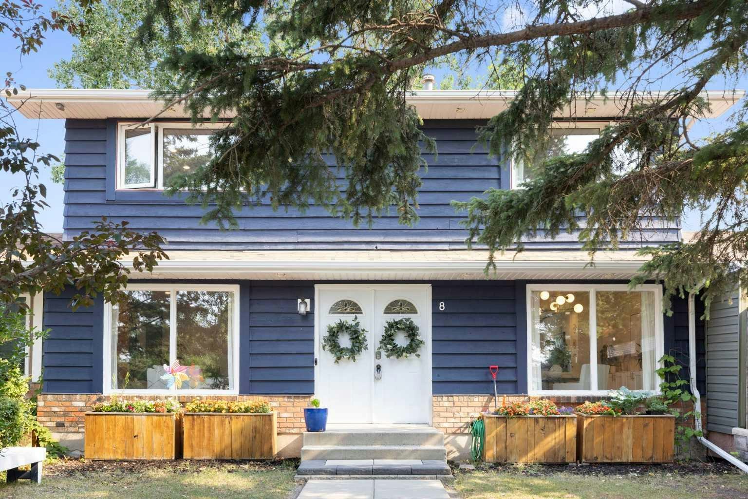 8 Midridge Bay SE, Calgary, AB, T2X 1E7