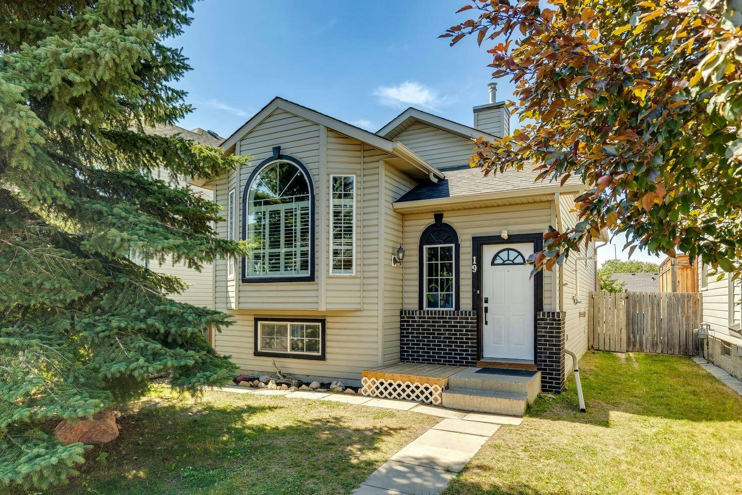 19 Covington Close NE, Calgary, AB, T3K 4M2
