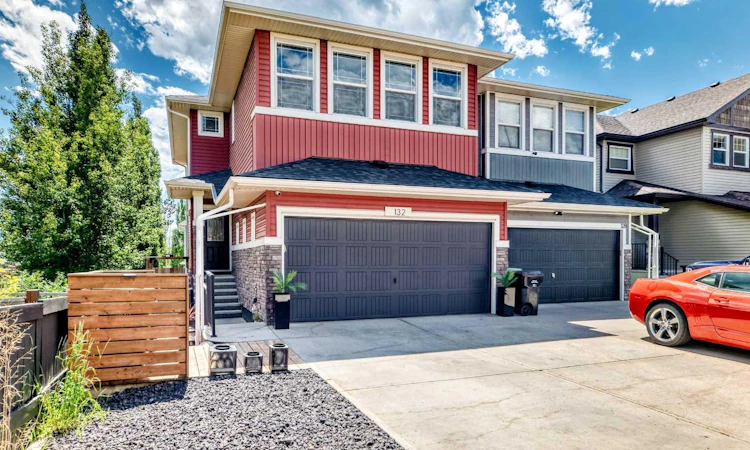 132 Evanscove Manor NW