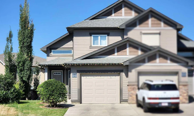 731 Silkstone Close W