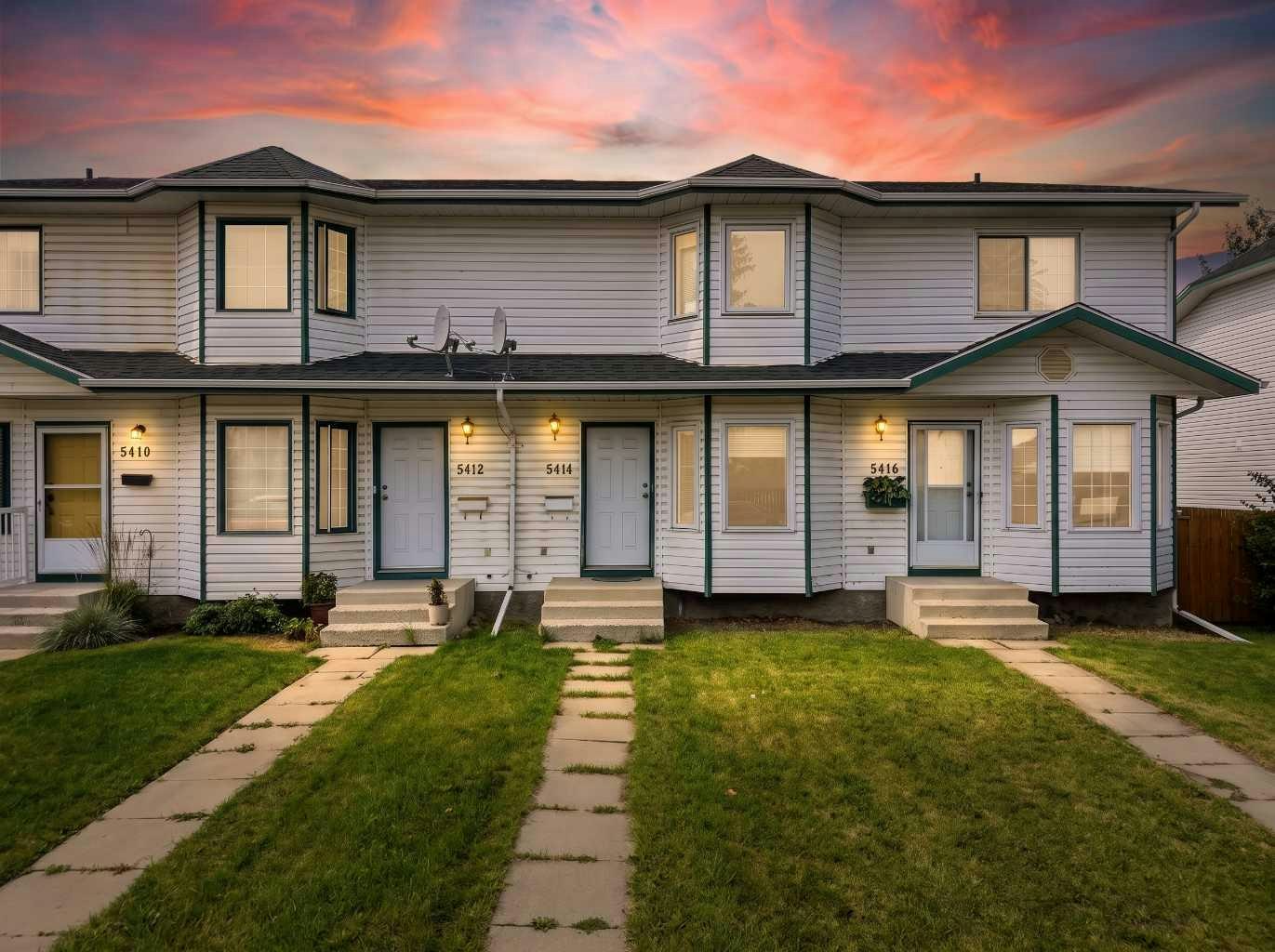 5414 45 Street, Lacombe, AB, T4L 1A9