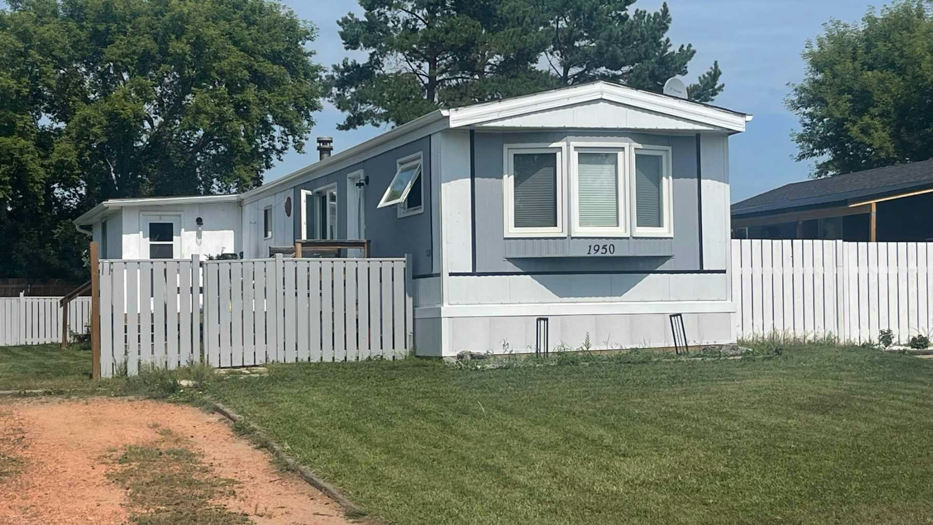 1950 5 Avenue, Wainwright, AB, T9W 1H9