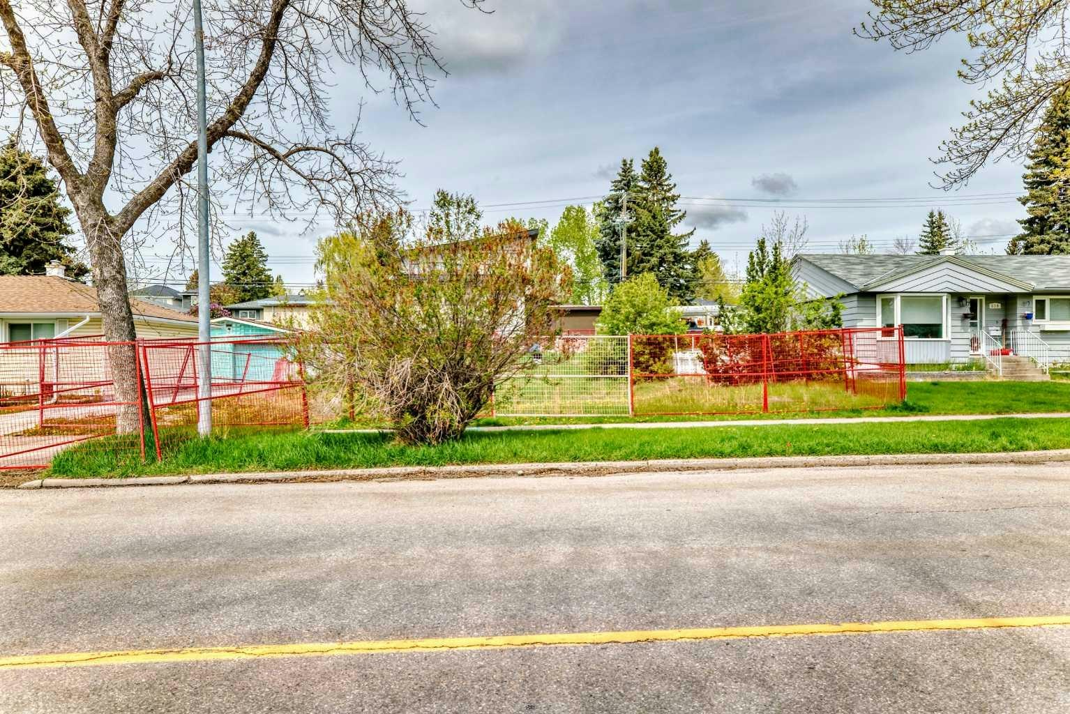 521 Northmount Drive NW, Calgary, AB, T2K 3J1