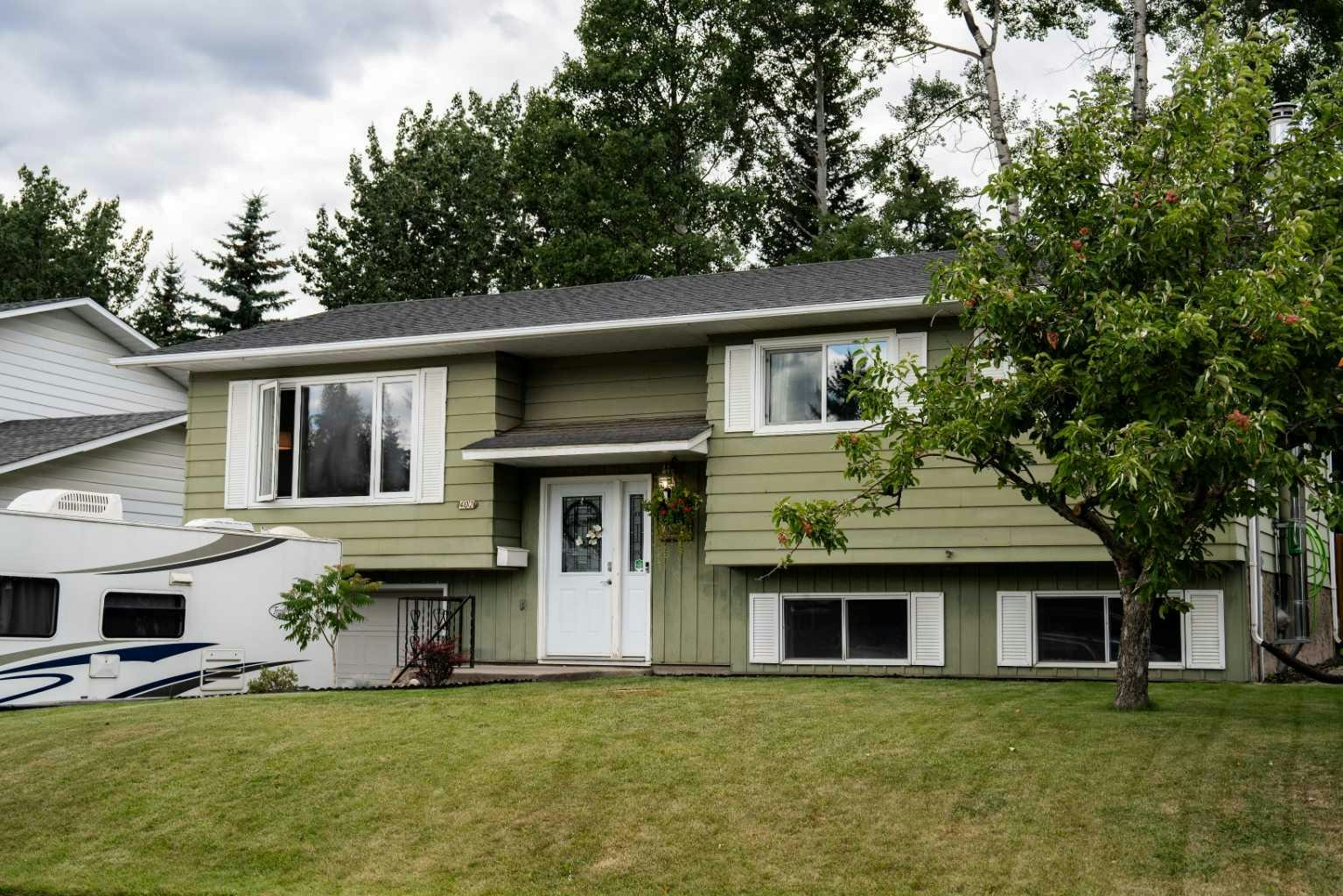 402 Mountain Street, Hinton Hill, AB, T7V 1K6
