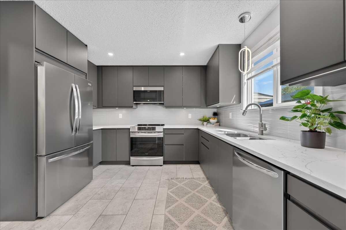 39 Midridge Gardens SE, Calgary, AB, T2X 1C4
